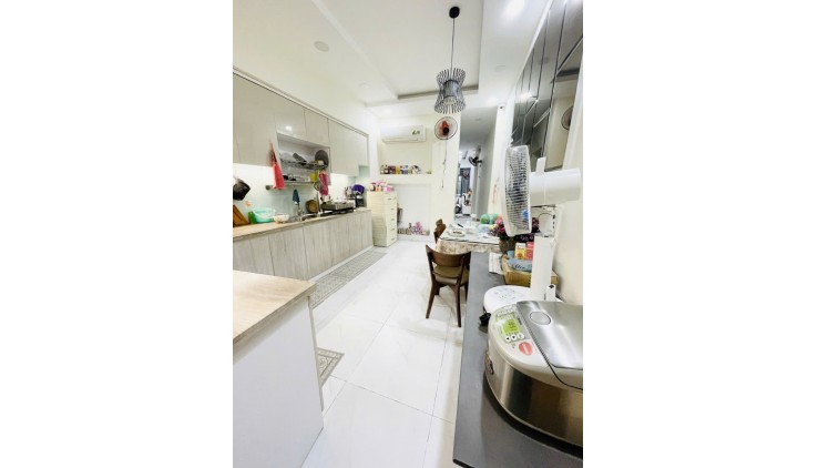 Bán nhà riêng 3.5*17 5pn 4wc Dạ Nam giáp Q5 phường 2 quận 8 giá  9,2 tỷ