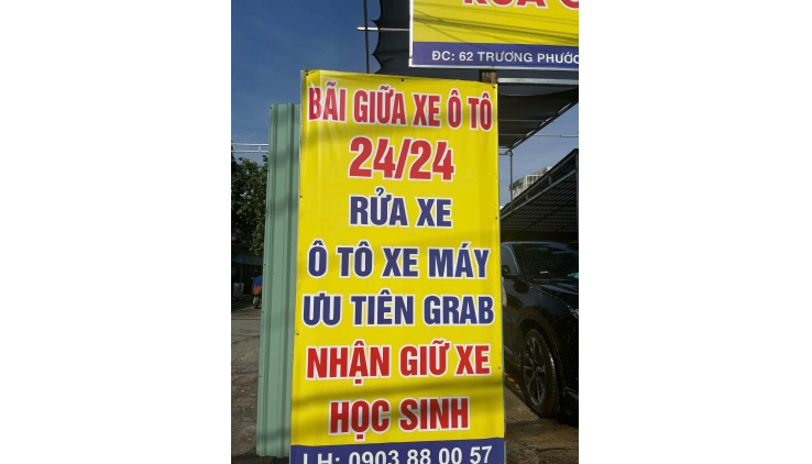 Bãi giữ xe rửa xe 