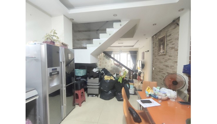 Bán nhà HXH Lũy Bán Bích quận Tân Phú 4 x 13- 3 tầng giảm 400 còn 4.5 tỷ tl