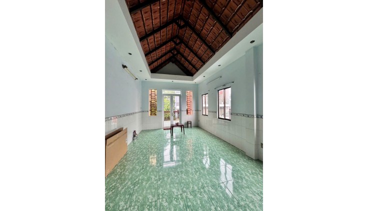 Bán nhà mặt tiền KD Trần Hưng Đạo, Tân Phú, dt 4.5m x 20m, Đường 20m, Chỉ 14.5 tỷ
