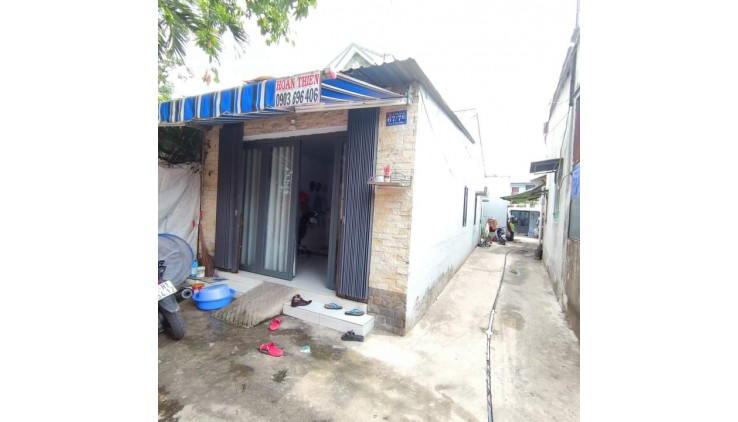 BÁN NHÀ GIÁ MỚI 2 TỶ GIÁ CỦ 2.2TỶ 90M2 CÁCH 150M RA ĐƯỜNG QUỐC LỘ 22, HẺM TRƯỚC NHÀ 3M. HÓC MÔN GIÁ RẺ