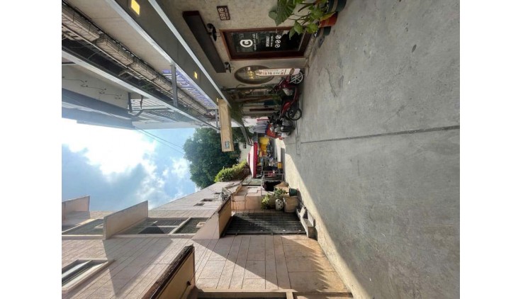 Nhà quận 1 hồ hảo hớn cách 3 căn ra mặt tiền . 4 tầng 32m2 3.8m nở hậu tài lộc . đang cho thuê 20tr/1th