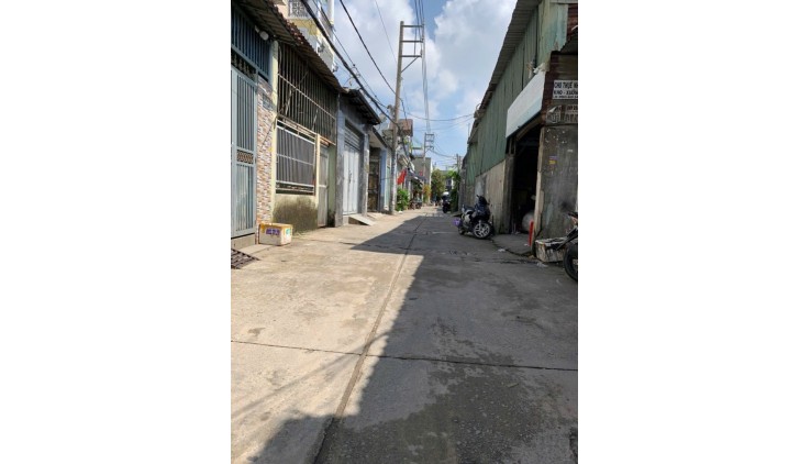 BÁN NHÀ NGAY SÁT AEON TÂN PHÚ - 3 TẦNG HẺM XE TẢI THÔNG - NHỈNH 4 TỶ
