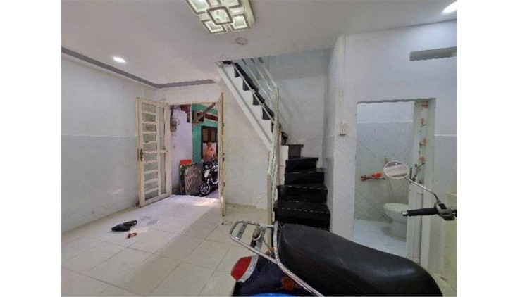 NHÀ QUẬN 10 - 2 MẶT HẺM - 3 TẦNG - SỔ VUÔNG - HOÀN CÔNG - NHỈNH 3 TỶ