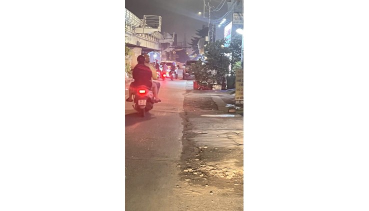 BÁN NHÀ BÌNH THẠNH - MẶT TIỀN - 120M2 - DÀI 26M - KINH DOANH ĐỈNH - GẦN MẶT TIỀN NƠ TRANG LONG 8 T.Ỷ