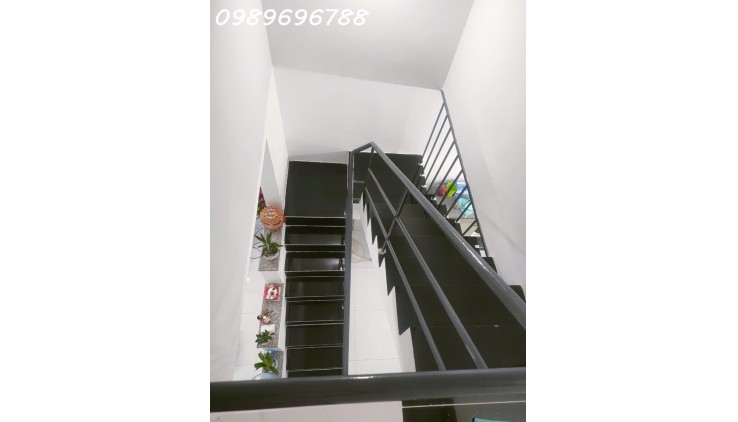 NHÀ XINH ETOWN CỘNG HÒA P13 TÂN BÌNH HẺM XE HƠI NGANG 3.6M XÂY 2 TẦNG 2 WC 2 PHÒNG NGỦ CHỈ 4 TỈ TIỂU HỌC