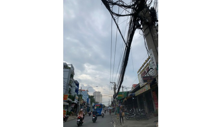 NẰM NGAY HẺM ĐẸP NHẤT TÂN HÒA ĐÔNG 12M VỈA HÈ - DT 72M2 - 4x18m² - KD SẦM UẤT TỪ ĐẦU HẺM ĐẾN CUỐI - MT NỘI BỘ - SÁT BÊN QUẬN 6 - KD MUA BÁN ĐA NGÀNH