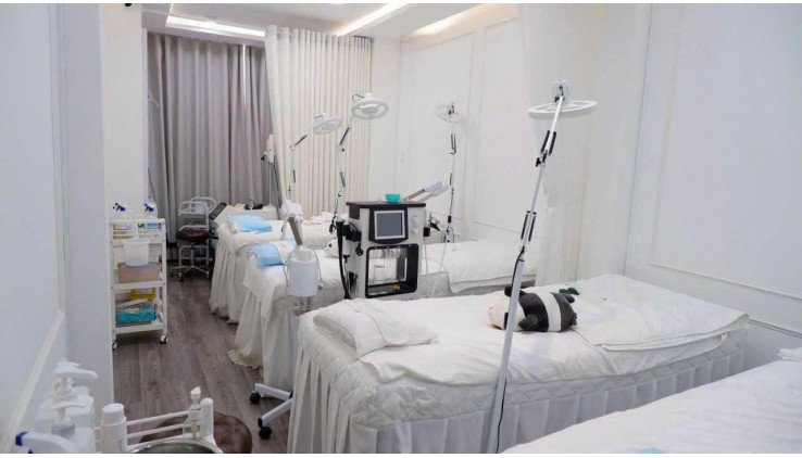 CẦN SANG NHƯỢNG MẶT BẰNG SPA TẶNG KÈM NHÀ THUỐC DA LIỄU ĐANG HIỆN HỮU