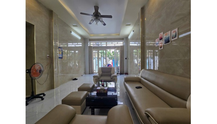 Bán nhà Bình Thạnh, 64m2, nở hậu, 4 phòng ngủ, nhà mới ở ngay.