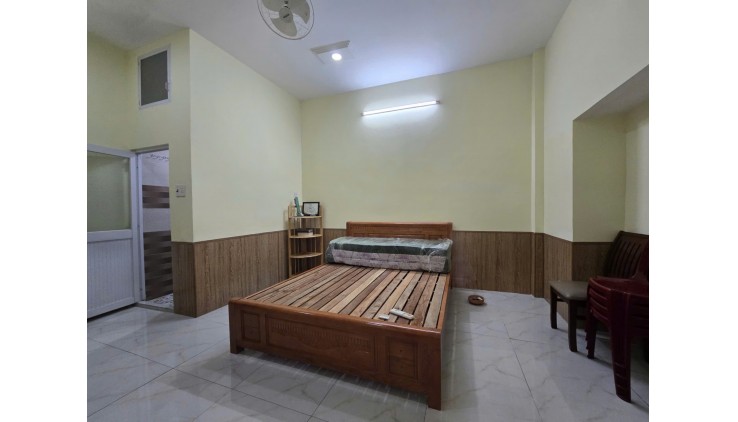 Bán nhà Bình Thạnh, 64m2, nở hậu, 4 phòng ngủ, nhà mới ở ngay.