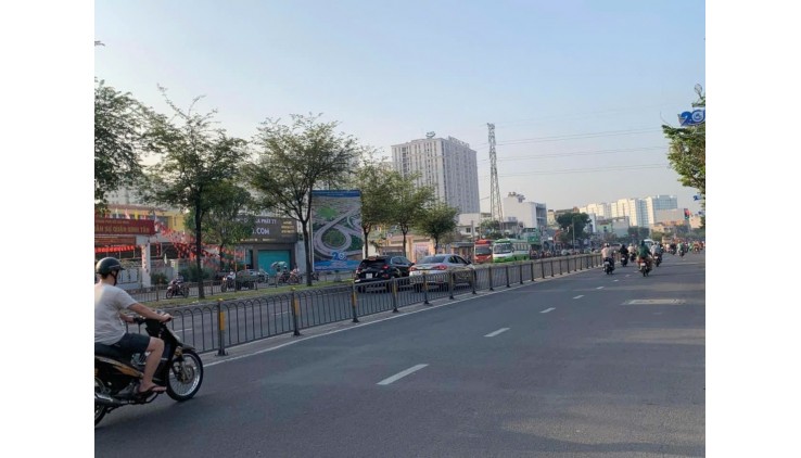 KINH DƯƠNG VƯƠNG VIP 4 TẦNG XE HƠI VÔ NHÀ NGANG KHỦNG 10 ĐANG CHO THUÊ THU NHẬP NGON LÀNH