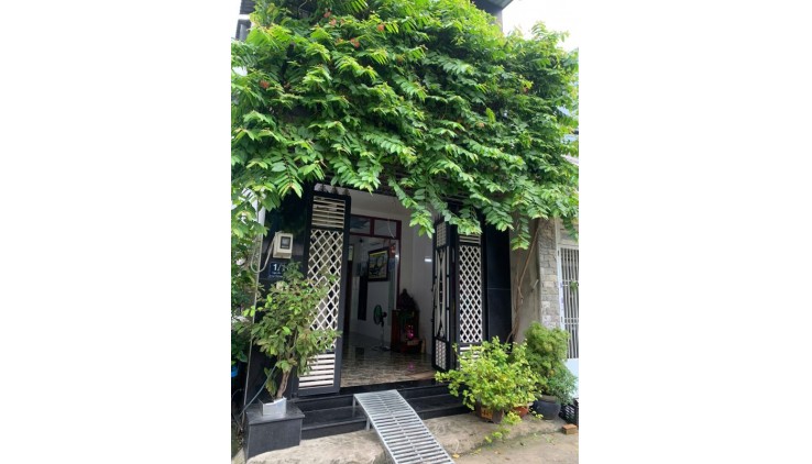 Quận Tân Phú  ! CHO THUÊ MB KINH DOANH GÓC 2 MT , GIÁ RẺ 7 tr / tháng,  Vị Trí kinh doanh sầm uất, Tel : 0975135176 ( chính chủ )