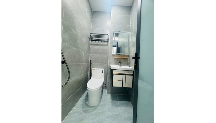 Bán nhà  riêng  Phạm Hùng  phường 9 quận 8 53m2 2 tầng 3pn 2wc giá chỉ 5,4 tỷ