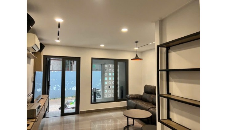 NHÀ BÁN ĐƯỜNG LÝ THƯỜNG KIỆT NHỈNH.3 T.Ỷ - HẺM XE HƠI NGAY CHỢ GÒ VẤP - NGANG 4M - KTS THIẾT KẾ - FULL NỘI THẤT -