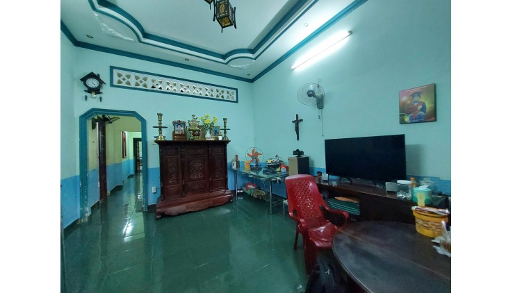 NHÀ NGAY ĐẠI HỌC GTVT - 120m2 ngang 5m - MT HẺM XE TẢI THÔNG - 5PN VÀO Ở NGAY - SỔ VUÔNG ĐẸP MÊ - 5.49 TỶ