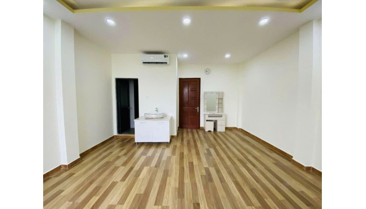 Bán nhà riêng 82m2 5 tầng 4pn 5 wc xã Phong Phú Huyện Bình Chánh chỉ 9,1 tỷ