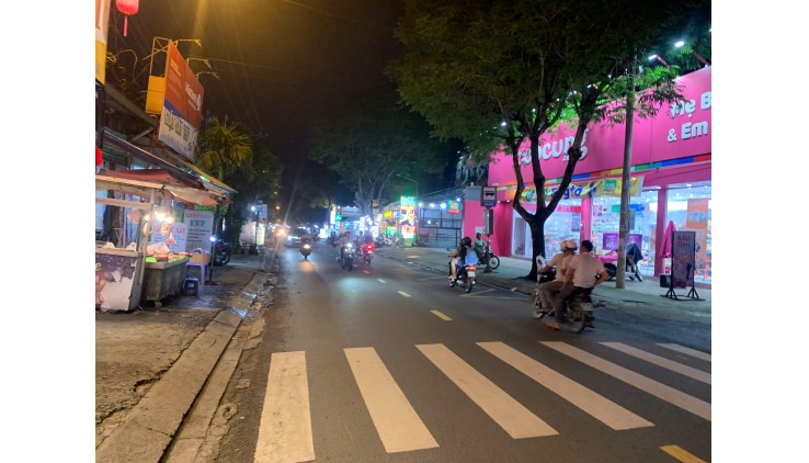 Thủ Đức , Sang Tiệm Gà Rán , Gần Nhiều Trường Đại Học Cao Đẳng MT đường sắm uất, Tel : 0906739931 ( Chính chủ )