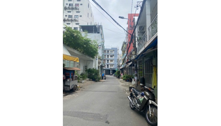 Chủ ngộp ngân hàng cần bán nhà Lũy Bán Bích, Tân Phú, 4 tầng, 62m2, hẻm oto, nhà ở ngay, Chỉ 6.8 tỷ