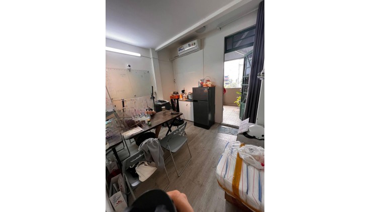 Cần cho thuê 2 tầng của nhà nguyên căn tại 352/4b Trường Sa