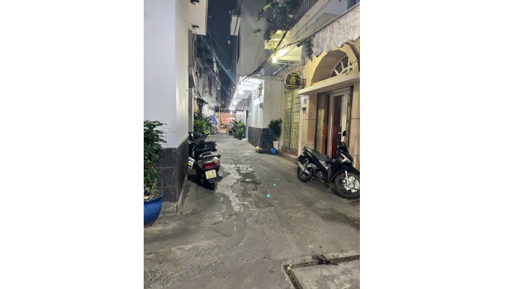 HẺM THÔNG - TAXI 4 CHỖ ĐỖ CỬA, 5 CĂN RA MẶT TIỀN LÝ THÁI TỔ - NGAY BỆNH VIỆN NHI ĐỒNG - 3 TẦNG - 36M2-