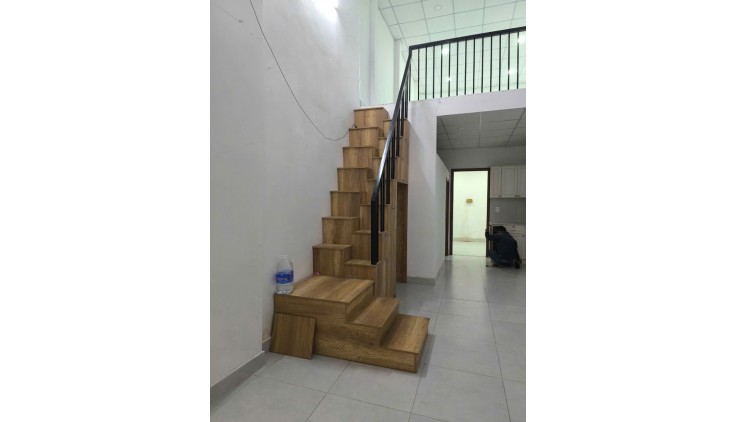 Nhà MT đường 37 Thủ Đức 53m2 4,5x 12, trệt lầu, chỉ 2.4  tỷ TL