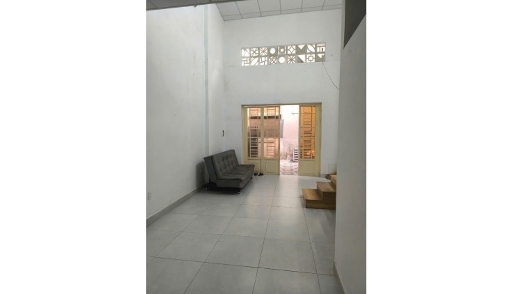 Nhà MT đường 37 Thủ Đức 53m2 4,5x 12, trệt lầu, chỉ 2.4  tỷ TL