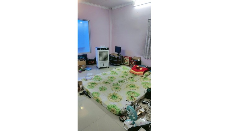 NHÀ NGON BÌNH THẠNH  - GẦN HÀNG XANH, DIỆN TÍCH KHỦNG 72M2, 2 LẦU 3PN, HẺM XE HƠI, SỔ VUÔNG NGANG 4M, 4 TỶ TL.