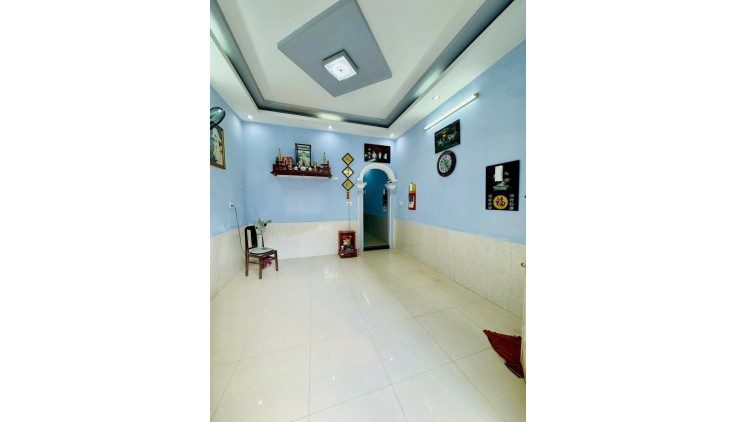Nhà cấp 4 còn mới ở ngay hẻm xe hơi thông - Thạnh Lộc 4x13m  3ty380