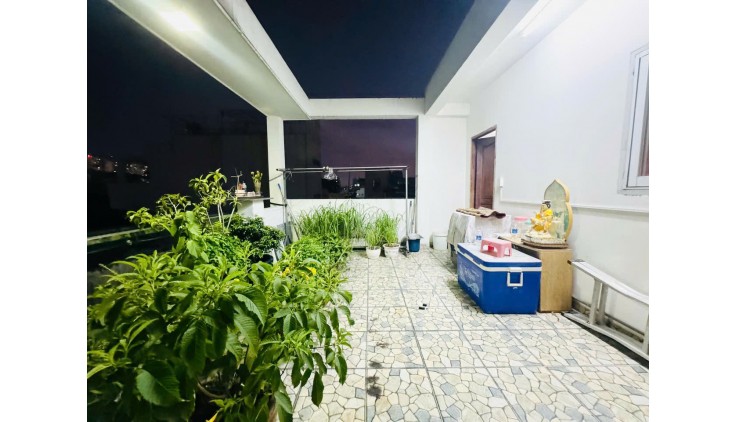 Chủ ngộp ngân hàng 4 tỷ cần bán gấp nhà Trần Văn Đang, P9, Q3, ngang 5.m,5 tầng
