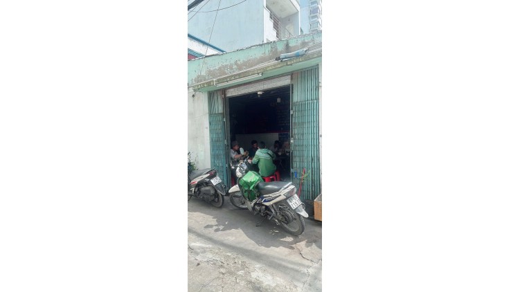 Sang nhượng gấp quán cơm tại Trịnh Đình Thảo. Tân Phú