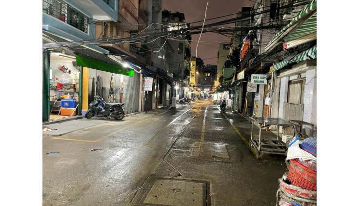 Bán nhà hàng hót ngay chợ Bàn Cờ Quận 3 - 4 tầng 29m2  - mặt tiền hẻm xe hơi 7m2 . Hẻm 242 Nguyễn Thiện Thuật .