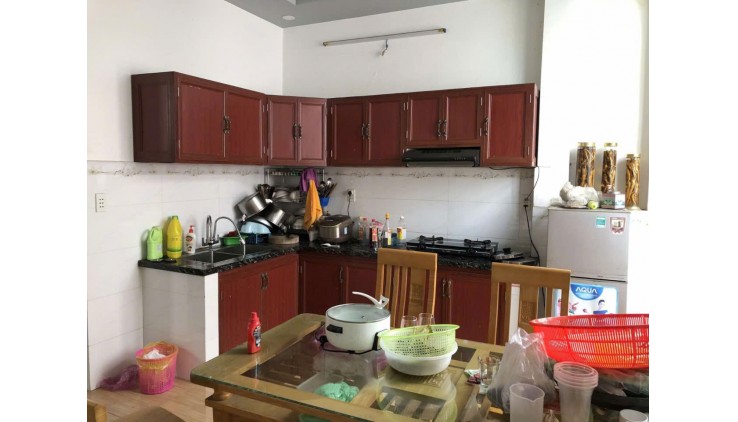 Bán nhà riêng 65m2 Phạm Hùng 3 tầng 3 pn 3 wc phường 4 quận 8 chỉ 6 tỷ 9?
