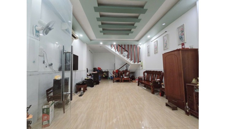 Bán nhà riêng 65m2 Phạm Hùng 3 tầng 3 pn 3 wc phường 4 quận 8 chỉ 6 tỷ 9?