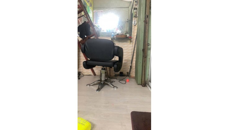 Do bận việc nên mình cần sang nhượng lại tiệm Nail, Mi, Gội tại Bình Tân