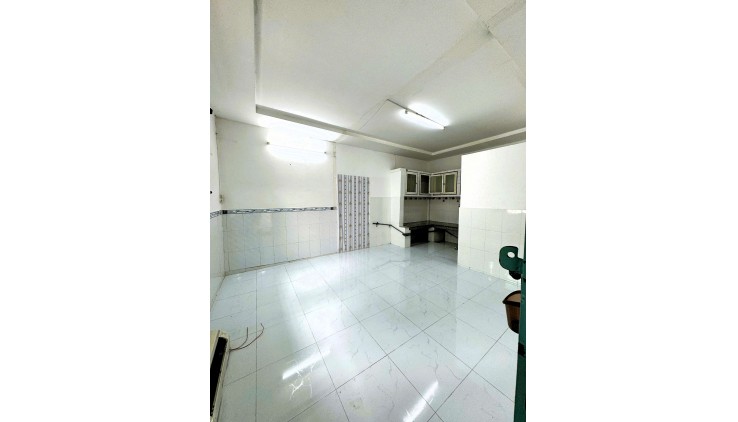 Cho thuê nhà 80m2 2pn có sân để ô tô đường 11 - Trường Thọ