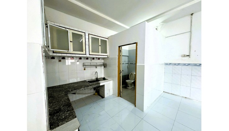 Cho thuê nhà 80m2 2pn có sân để ô tô đường 11 - Trường Thọ
