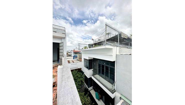 Bán nhà Bình Thạnh, 89m2, 3 tầng, nhỉnh 5 tỷ