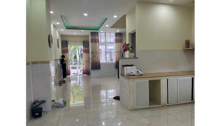 Nhà cho thuê nguyên căn 3PN - 4WC tại Bình Tân. Kế vòng xoay An Lạc. Thích hợp vừa ở vừa kinh doanh