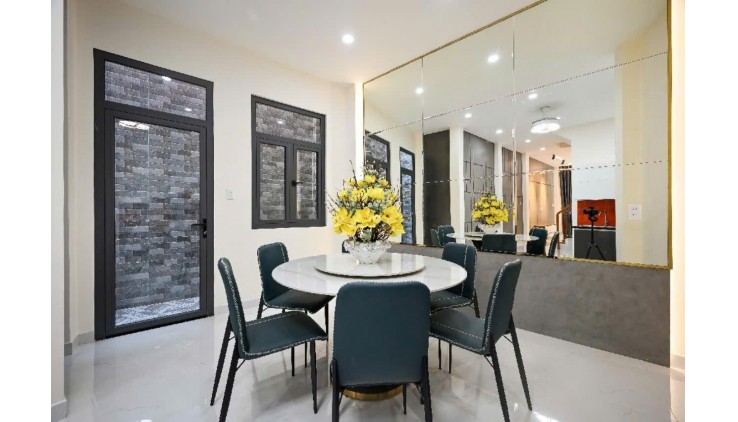 NHÀ HẺM THÔNG XE HƠI MỚI XÂY GẦN CITYLAND PARKHILL GÒ VẤP – FULL NỘI GIÁ NHỈNH 6TỶ.
NHÀ NỞ HẬU THÔNG PHAN VĂN TRỊ – QUANG TRUNG.