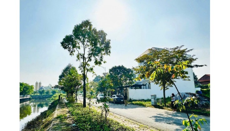 Bán 230m2 (10x23m) thổ cư toàn bộ đối diện cánh đồng diều Thủ Đức, cách ngã tư Bình Phước 2km