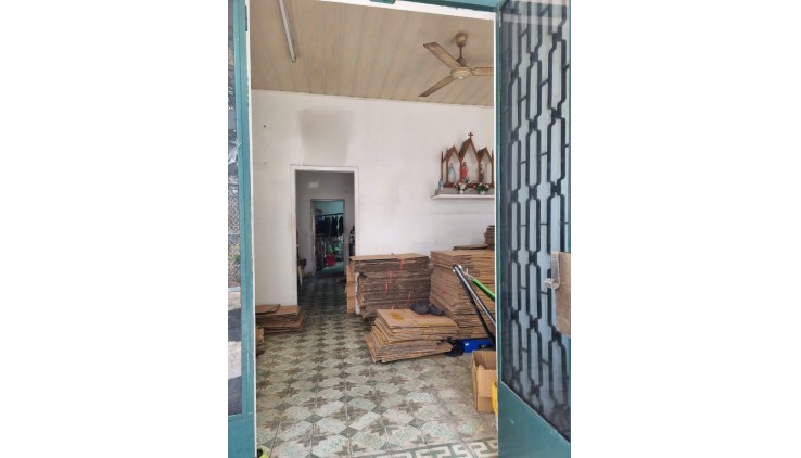 Chính chủ cần bán nhanh lô đất có sẵn nhà cấp 4 vị trí đẹp – giá tốt tại quận Gò Vấp, TPHCM