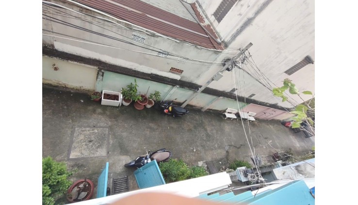 SIÊU PHẨM Q2, Nhà mới hiếm, Ở Ngay, DTS 150m2, có thang máy,3 tầng, HxH, chỉ 6.8 ty.