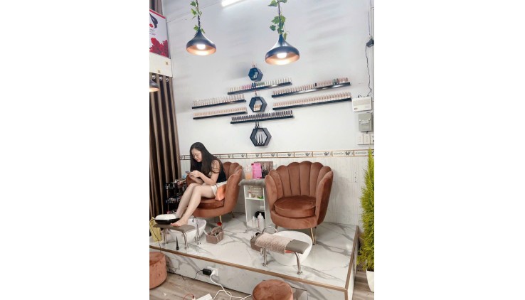 Sang nhượng tiệm Nail tại đường Đông Hưng Thuận 03, Phường Tân Hưng Thuận