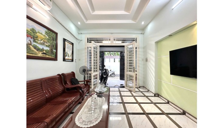 Bán nhà Bình Thạnh, 63m2, 3 tầng, HXH tránh, nhỉnh 9 tỷ.