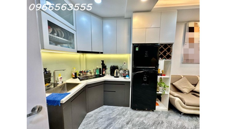 NHÀ ĐẸP- Bán nhà Bến Vân Đồn - Quận 4- 2 lầu , 2 Phòng Ngủ-full nội thất - gía chỉ 4 tỷ tl