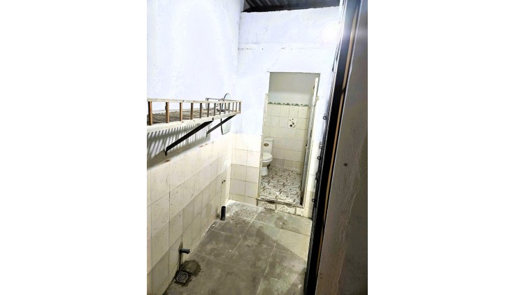 Cho thuê nhà nguyên căn 110m2 2pn đường 11 - Trường Thọ