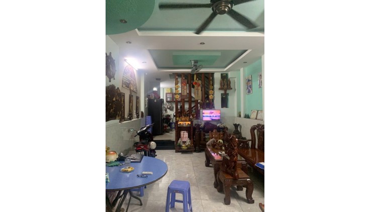 Bán nhà Quang Trung- gv, ngay Emart 2, 4 Tầng (4*14.3m), xe hơi ngủ trong nhà, đủ tiện ích, 6.25T TL