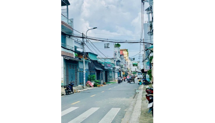 MẶT TIỀN NGAY TỈNH LỘ 10 300M2 ĐANG CHO THUÊ 50TR ĐƯỜNG 12M KINH DOANH CHỈ HƠN 14 TỶ