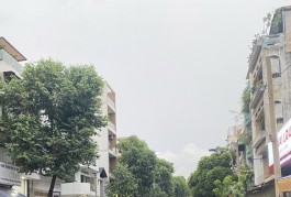 Bán Nhà HXH Phạm Văn Chí, Phường 8, Quận 6. DT 44m2 x 3 tầng (4 x 11).
Giá 6.75 tỷ TL.
