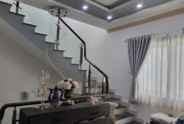 Nhà Bán Giá Rẻ Tại Quận 9,HXH,  DT 55m2 – 3 Tỷ!
Ngôi nhà  gần các trường đại học và khu công nghệ cao. Hoàn công đầy đủ,
